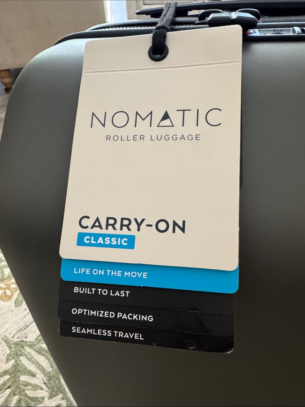 Nomatic Carry-On classic Spinner Luggage in olive green gray NWT 14x9x22” - Picture 2 of 16
